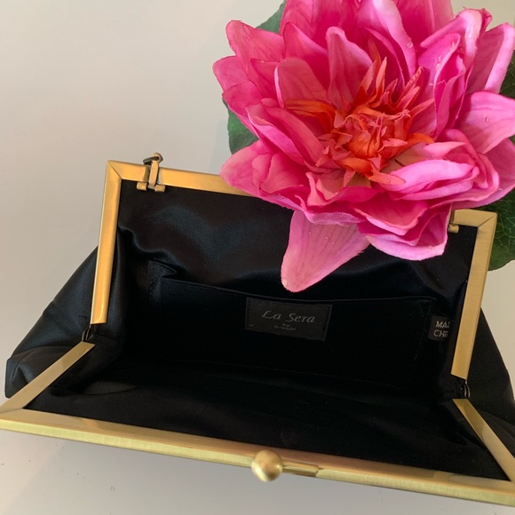 La Sera by Frenchi Black Clutch - Picture 3 of 3